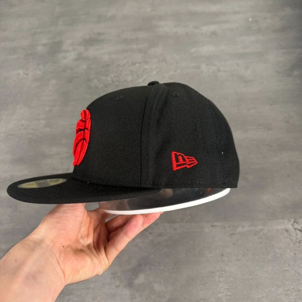 New Era Toronto Raptors Hat Size 8 Black 59FIFTY Fitted NBA Side Multi Patch Cap